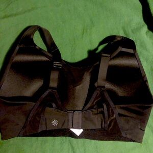 Athleta 36 DD Invincible sports bra